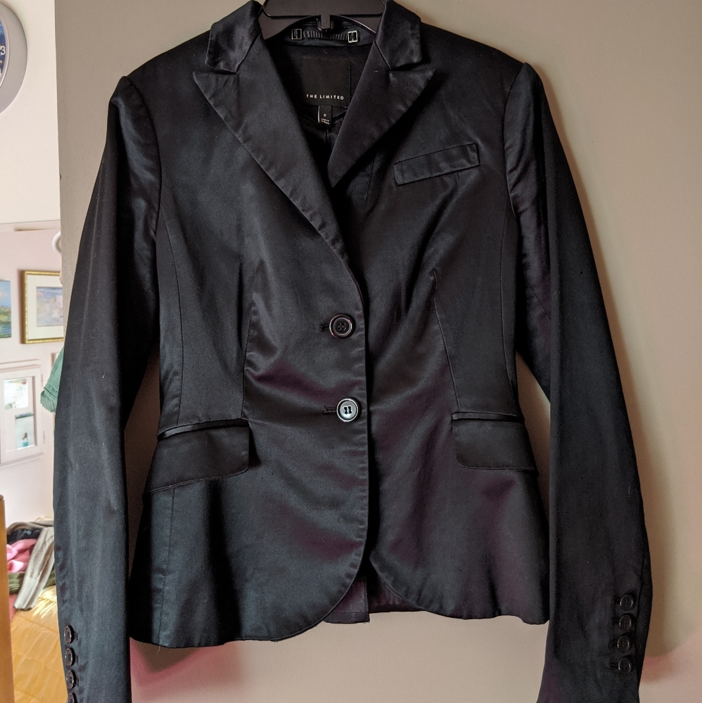 Chic black blazer
